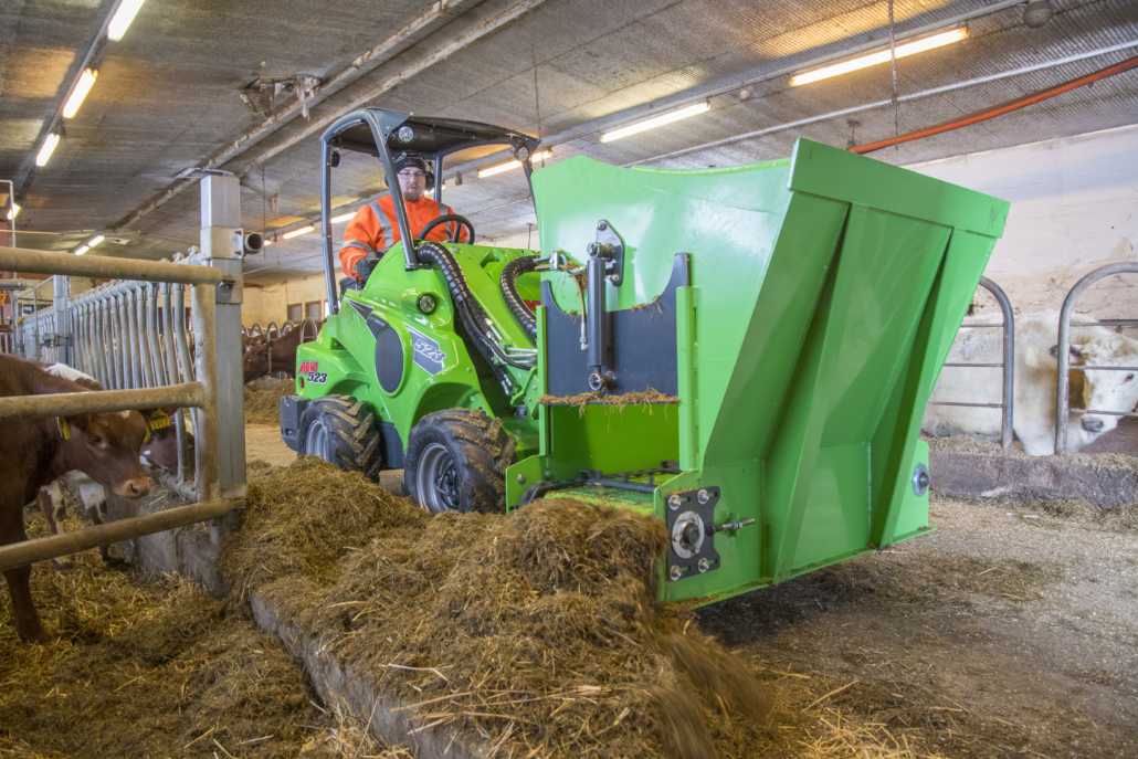 silageverteiler-avant-stall-fütterungsroboter