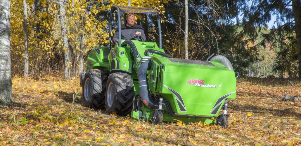 Laubkehrmaschine Laubsauger Avant Kommunalmaschinen