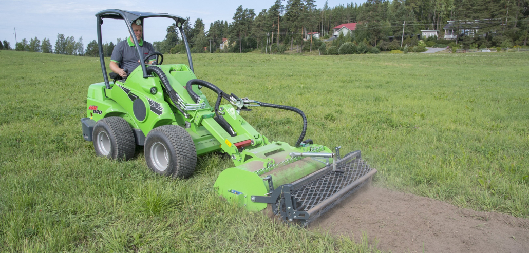 Umkehrfräse Gartenanlegen Hoflader