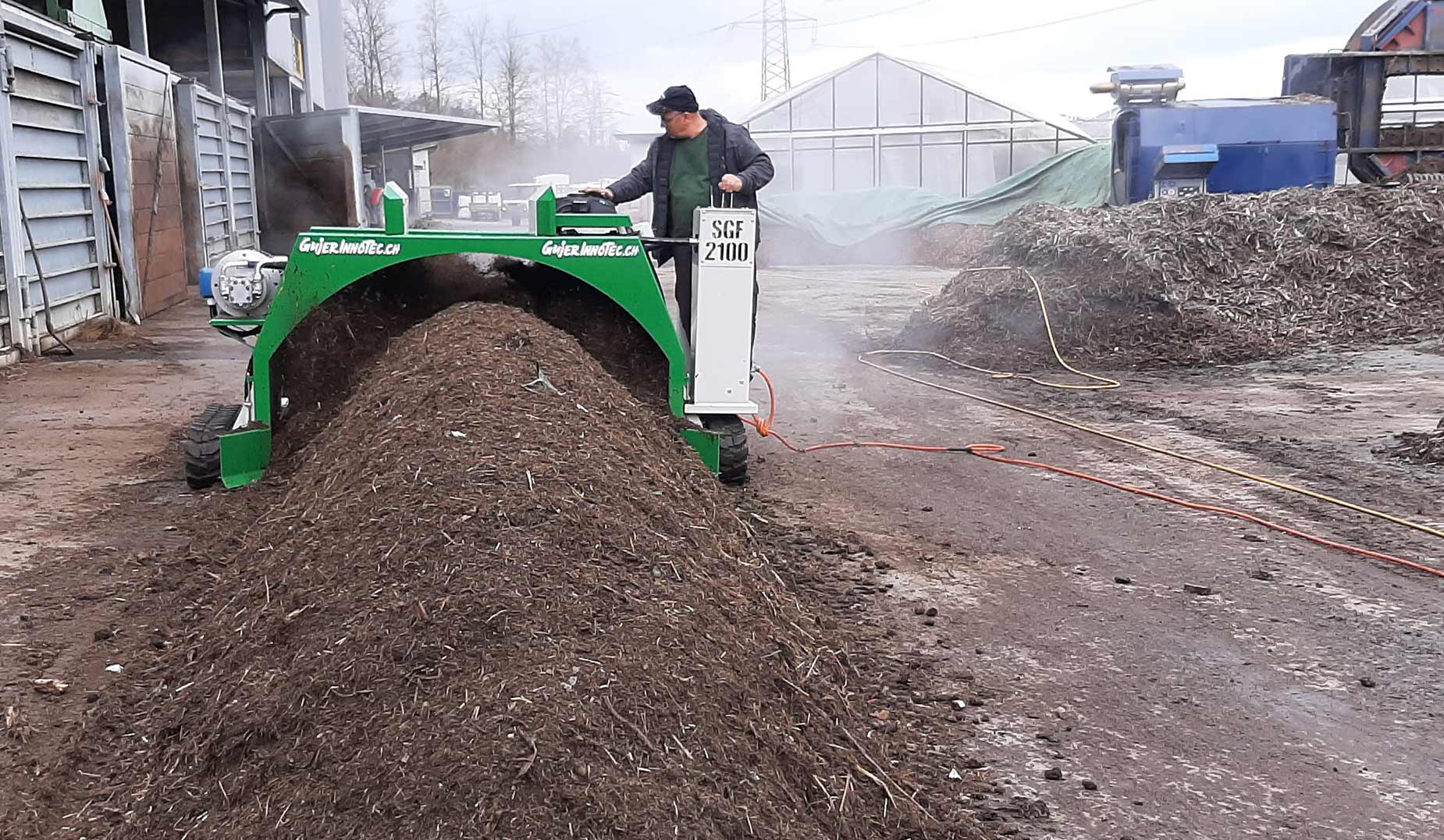 Gujer Kompostwender SGF 2100 B&E, kompostieren, biologisch abbaubar, selbstfahrend